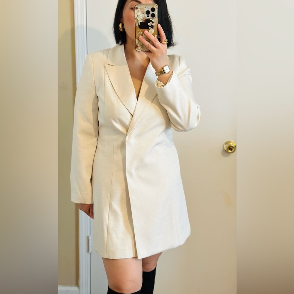 Elegant Cream Women's Coat
